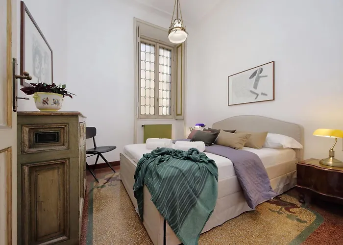 Cavour Giant Apartment