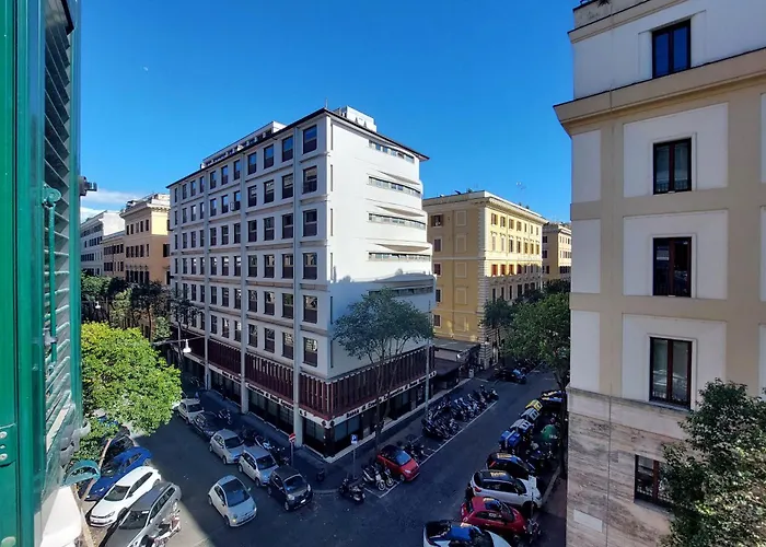 Cavour Giant Rom